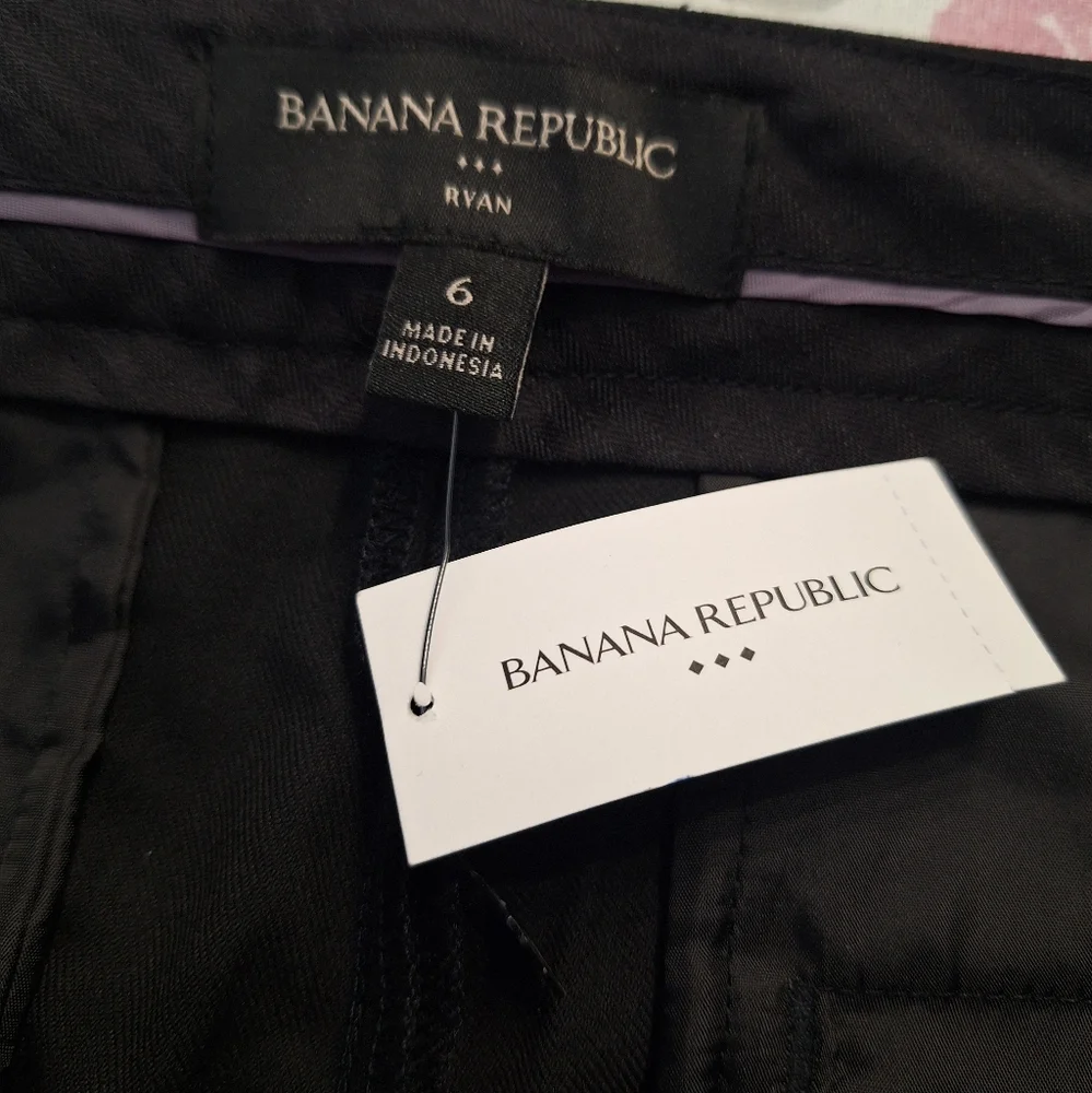 Banana Republic Ryan Black Slacks NWT